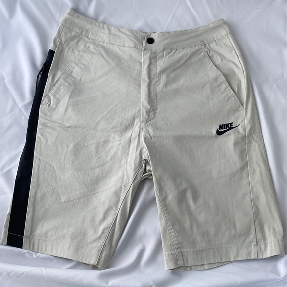 Nike Tech Street Shorts (S) - Picture 2 of 10